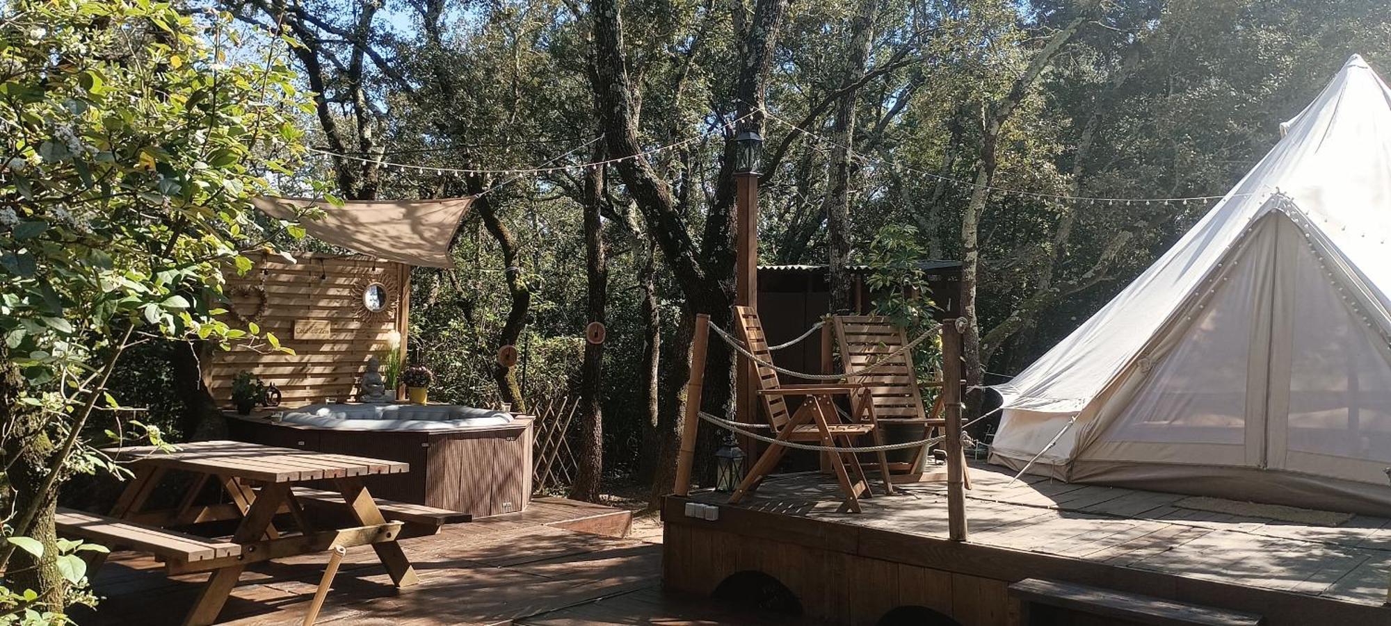 Evasion En Pleine Nature, Tipi Insolite Et Jacuzzi Au Pont Du Gard ! Vers Pont du Gard Exterior foto